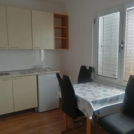Lyon Apartman