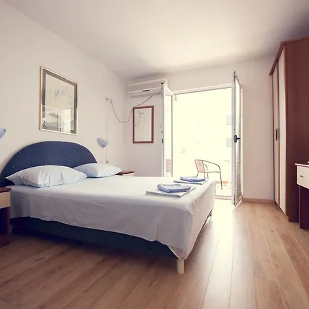Apartman Lyon *